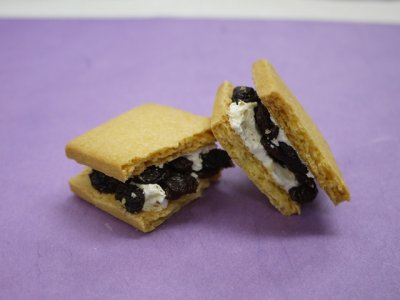 レーズンサンド